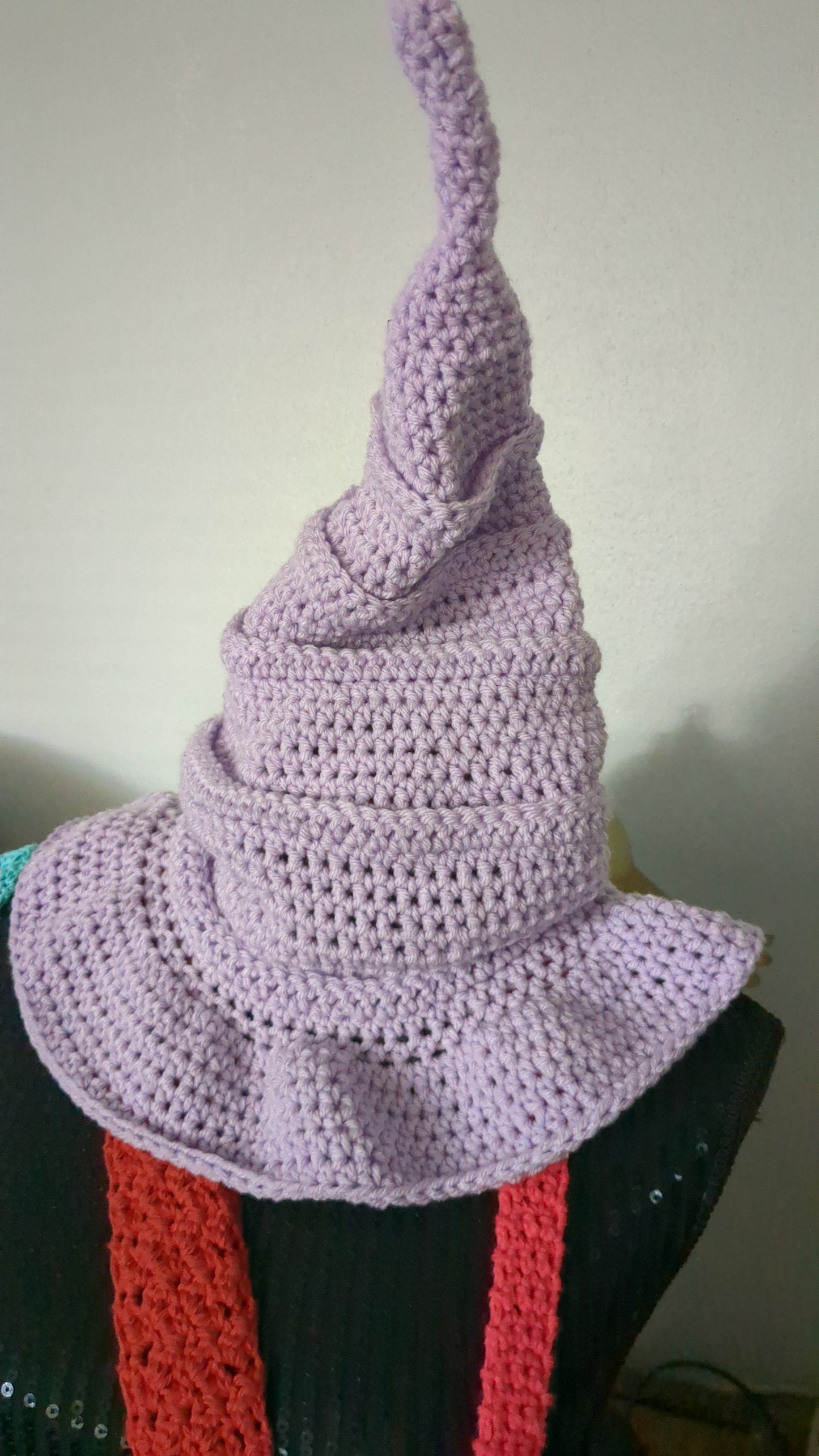 Lilac pointed hat