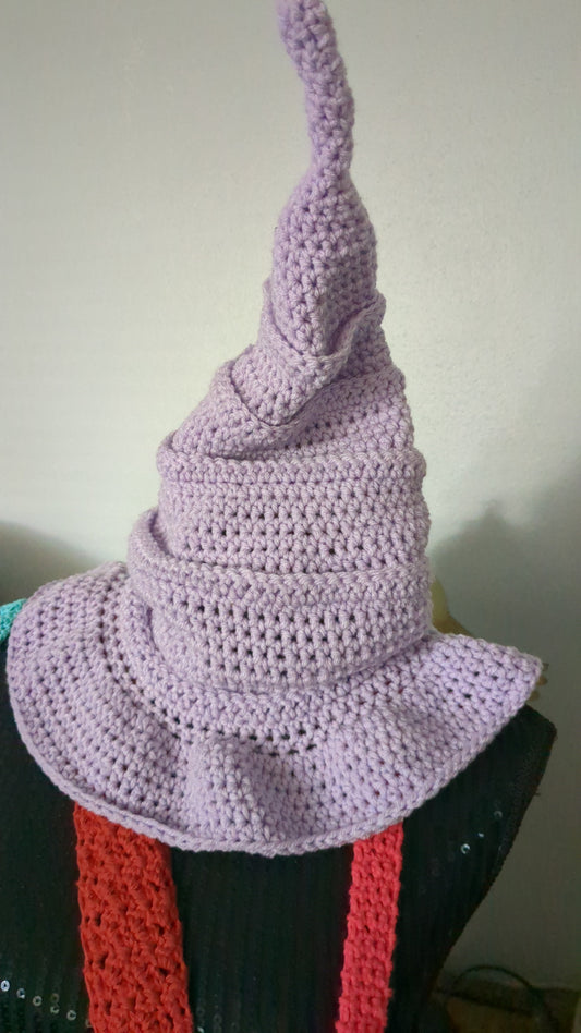 Lilac pointed hat